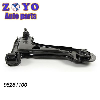 96261100 Brazo de control inferior del eje delantero izquierdo para BaoJun 610 630 Modelo de coche BaoJun 630