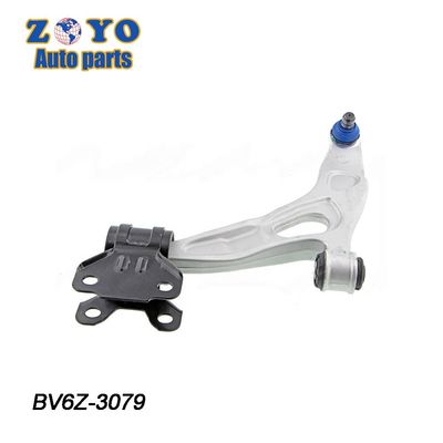 BV6Z-3079 Brazo de control de aluminio inferior delantero izquierdo para Ford Focus SE 12-17 y estándar