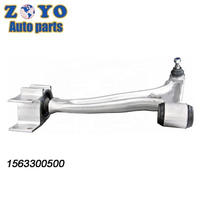1563300500 Brazo de control de la suspensión izquierda para Mercedes-Benz CLA250 14-18 y articulación de bolas