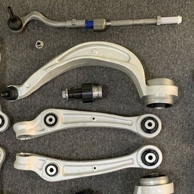 Audi A6 Q5 C5 97-05 Conjuntos de brazos de control inferior delantero trasero personalizados para partes de suspensión