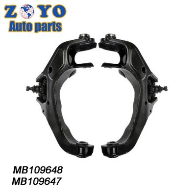 No OE MB633264 MB633265 Revestimiento de caucho natural para Mitsubishi L200 Brazo de control inferior