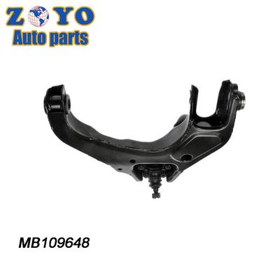 No OE MB633264 MB633265 Revestimiento de caucho natural para Mitsubishi L200 Brazo de control inferior