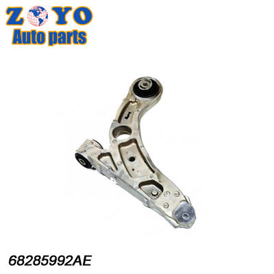 Los brazos de control de aluminio para la posición inferior del brazo Wishbone en el Jeep Cherokee 19-