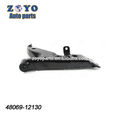 Brazo de control inferior de revestimiento en E negro para el sistema de suspensión Toyota Corolla 1992-1997