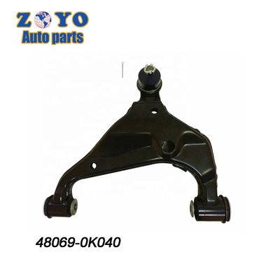 El brazo de control inferior delantero de goma natural para Toyota Hilux VII PICK UP 2004-2017